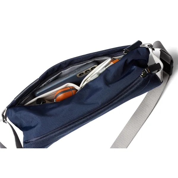 Bellroy Sling Bag 7L (navy)