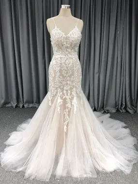 Délicate Robe fourreau cache cœur applique Dentelle&Tulle Robe de Mariée avec la courte traîne