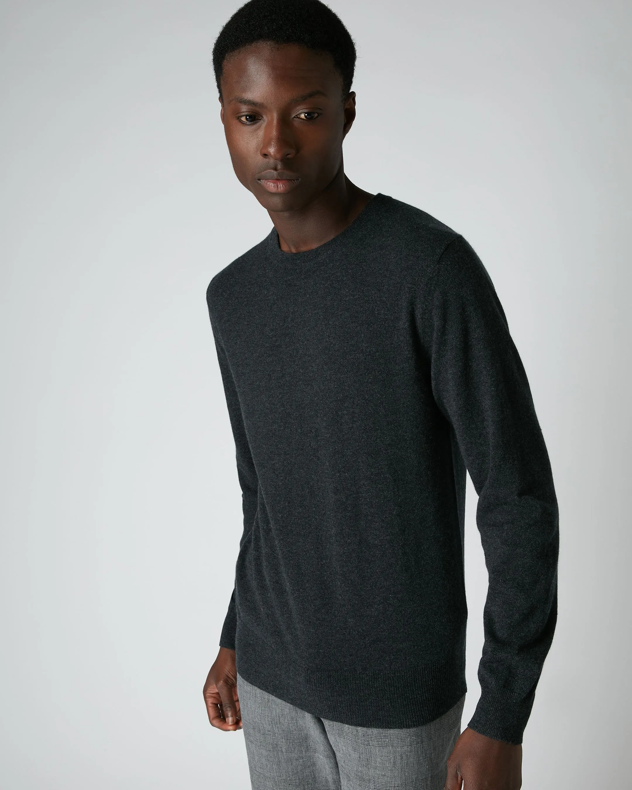 Men's Oxford Round Neck Cashmere Jumper Dark Charcoal Grey