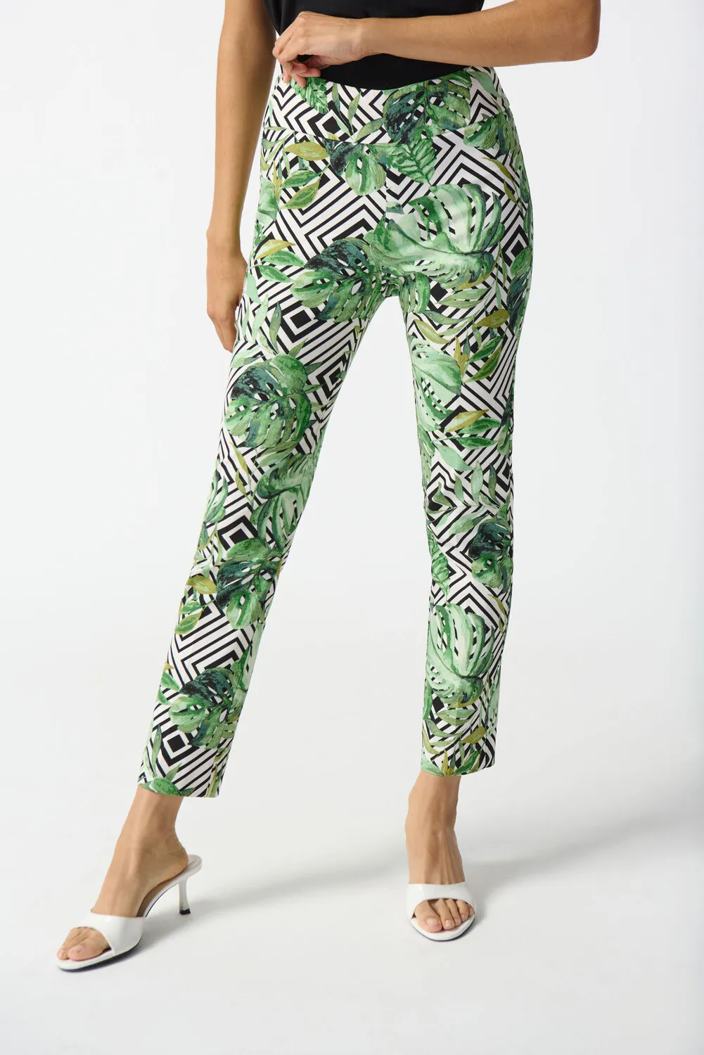 Palm Print Capris Style 242223