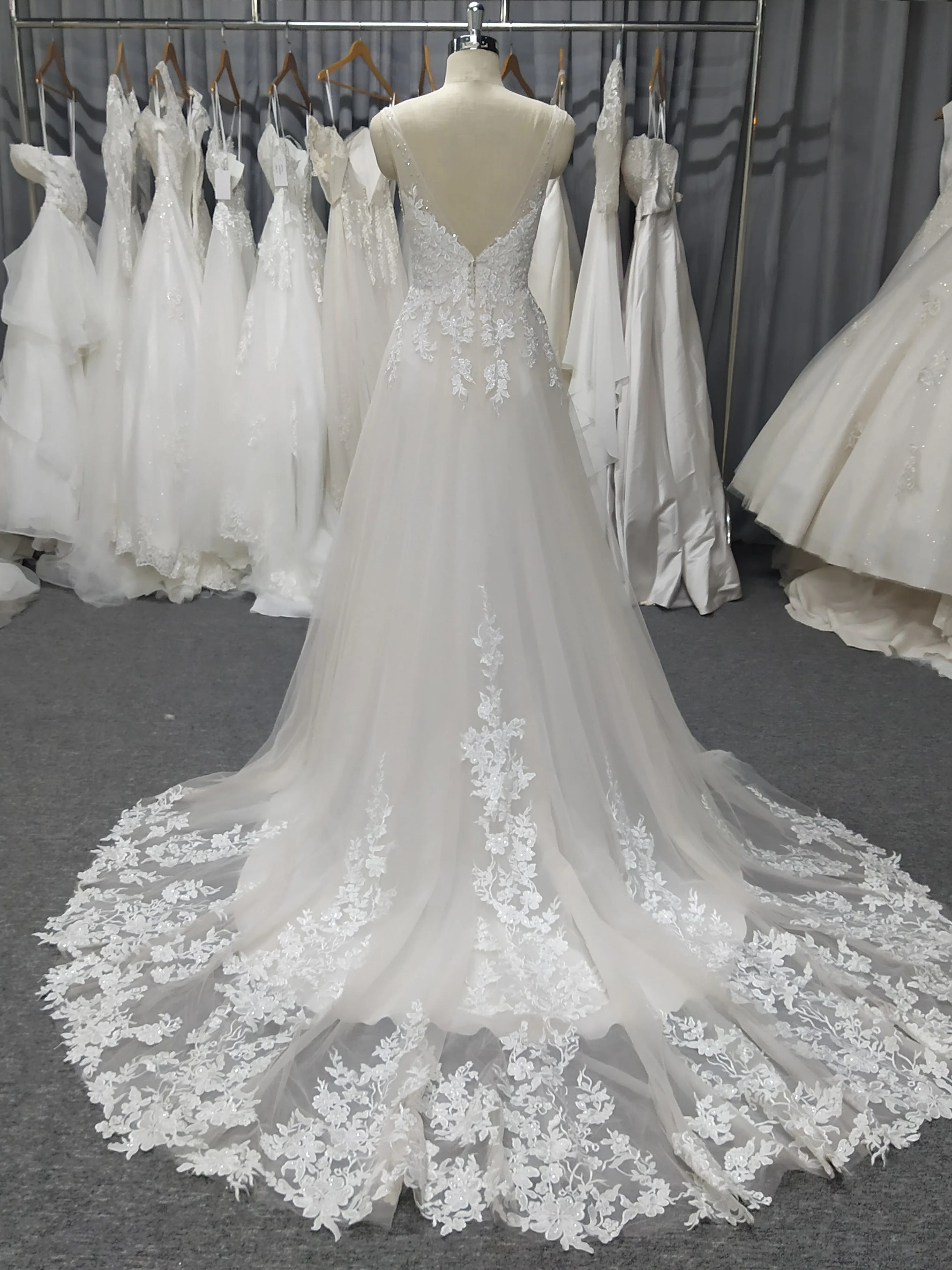 Raffinée Robe trapèze cache cœur Dentelle&Tulle Dos nu Robe de Mariée avec la courte traîne