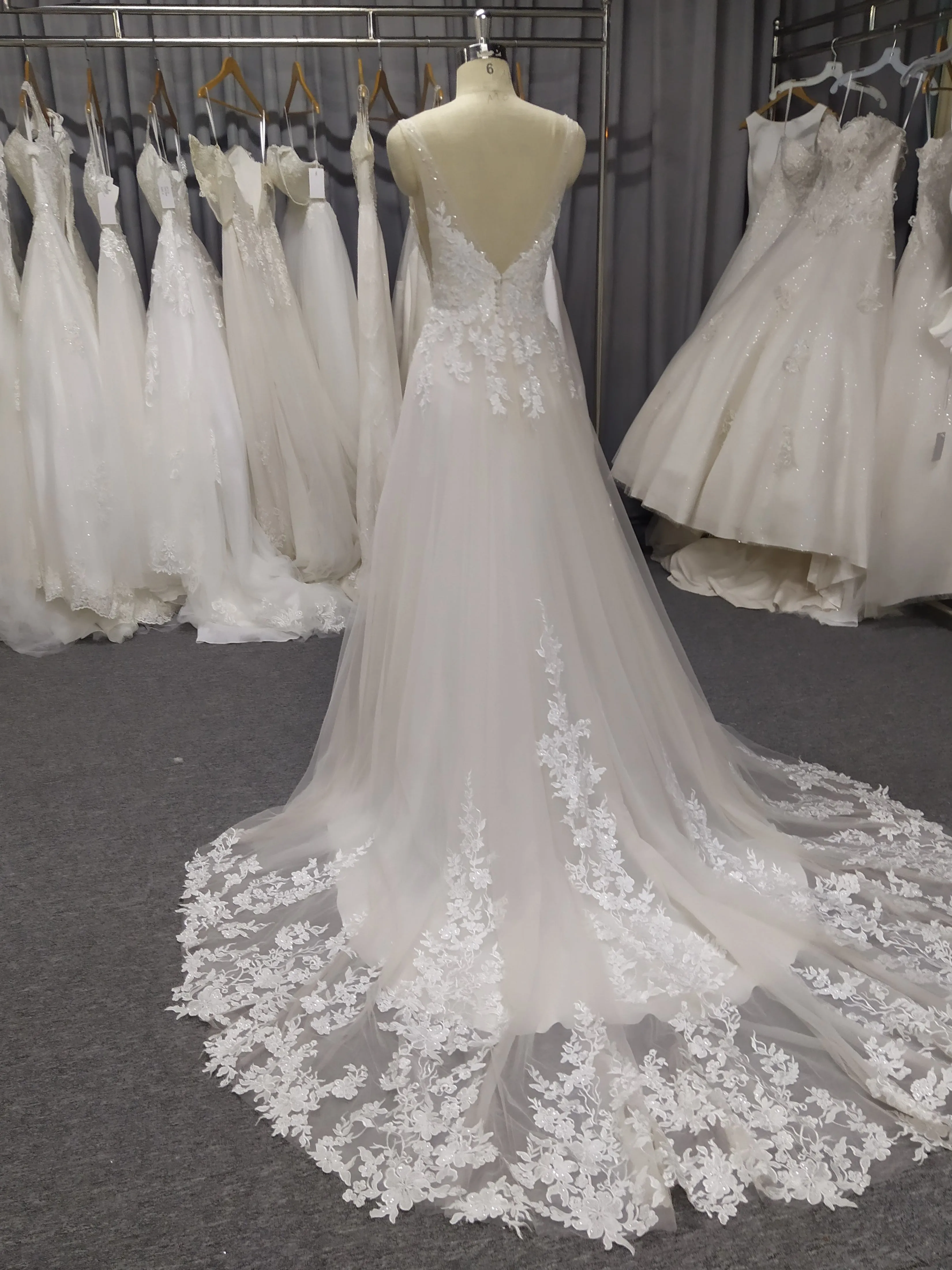 Raffinée Robe trapèze cache cœur Dentelle&Tulle Dos nu Robe de Mariée avec la courte traîne