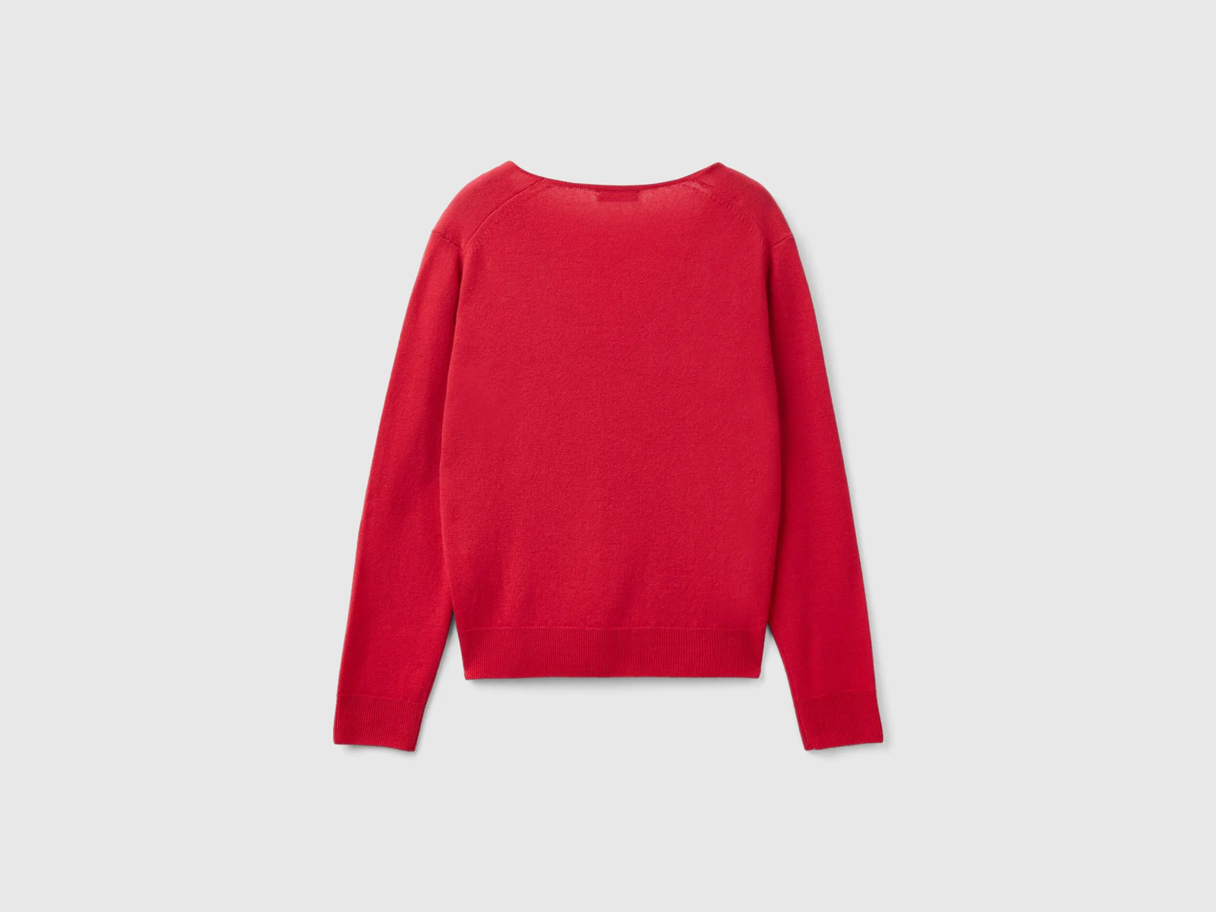 Red plum V-neck sweater in pure Merino wool - Plum | Benetton