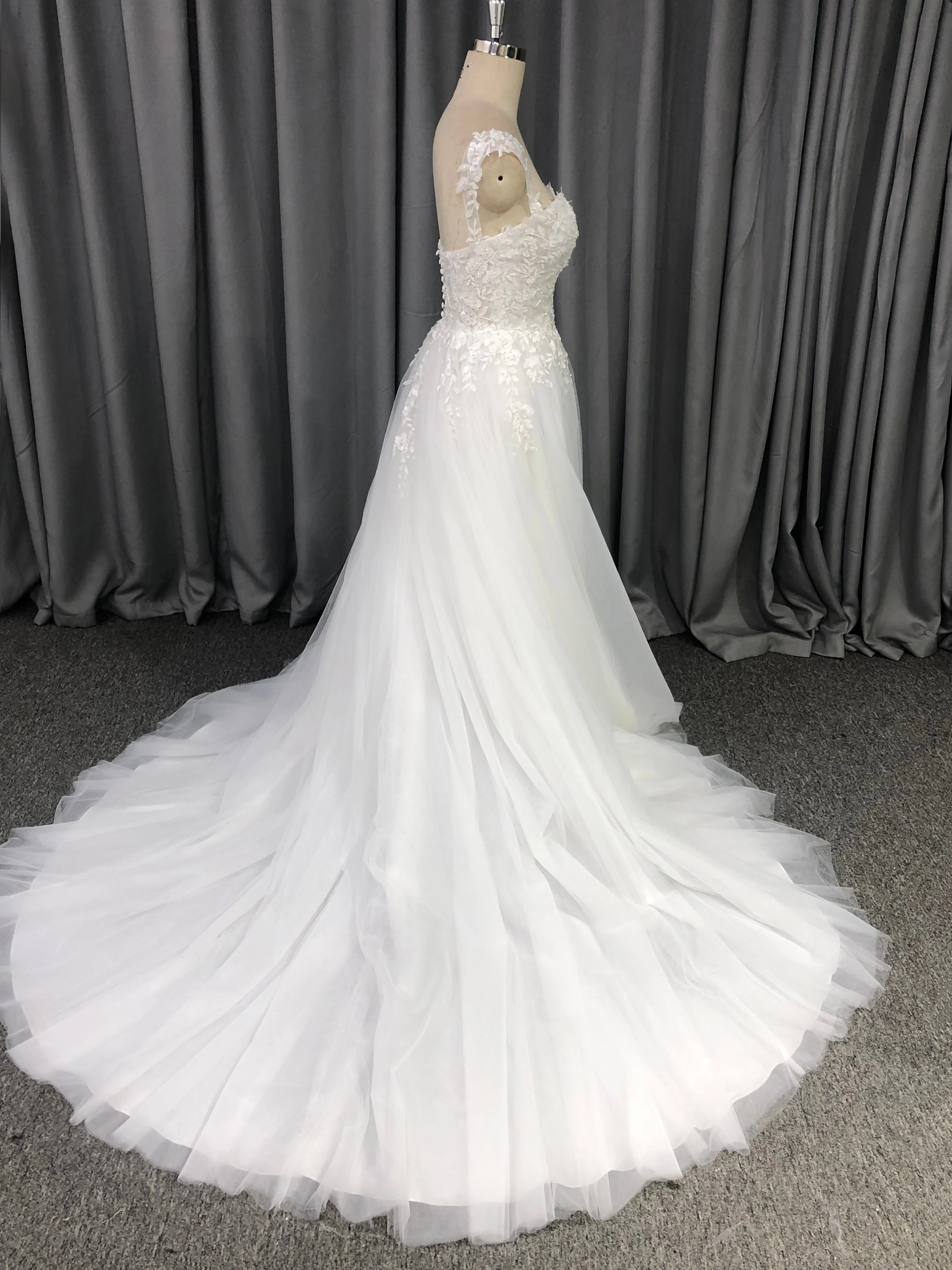 Robe trapèze cache cœur Dentelle&Tulle Robe de Mariée avec la courte traîne