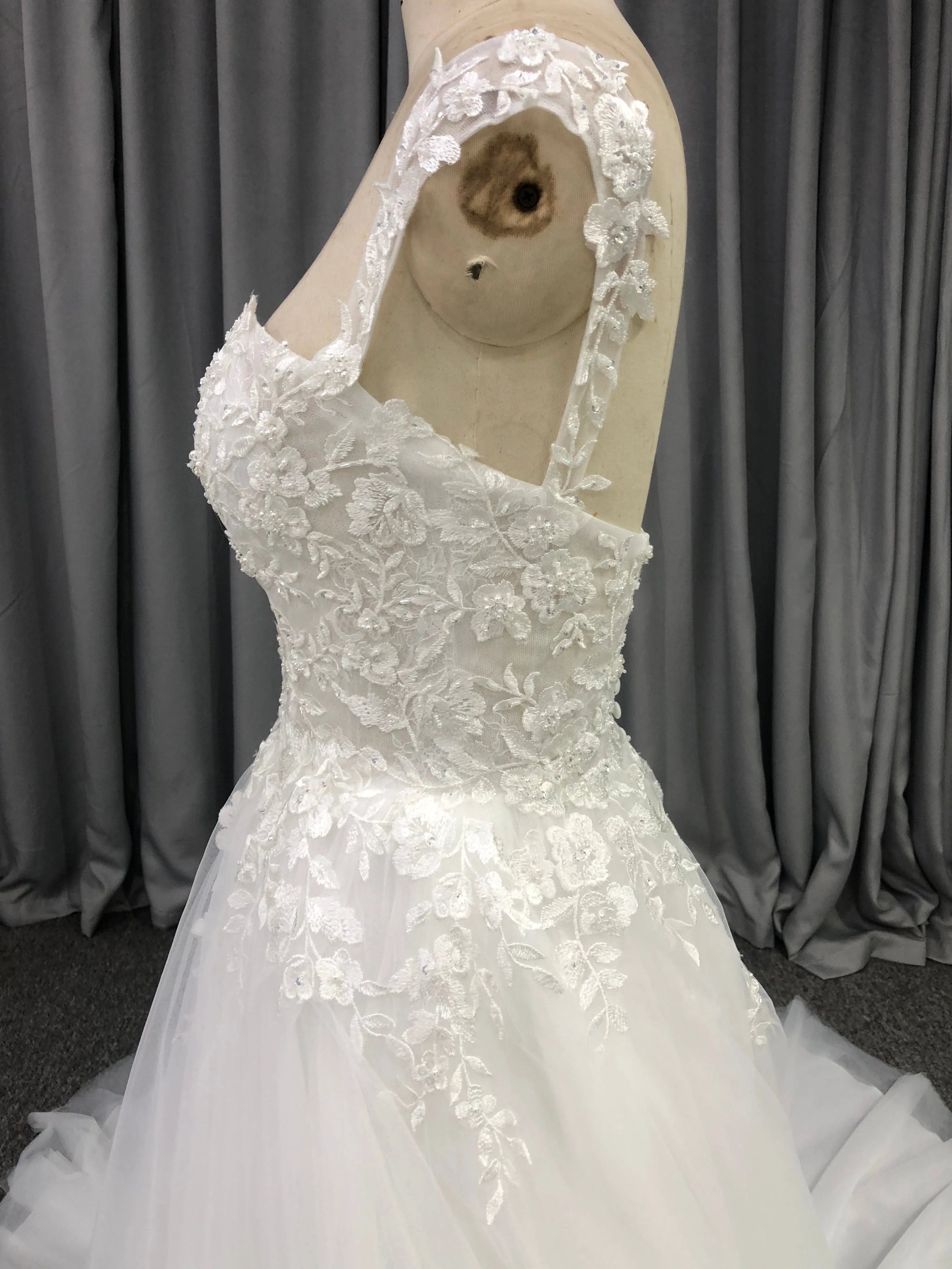 Robe trapèze cache cœur Dentelle&Tulle Robe de Mariée avec la courte traîne