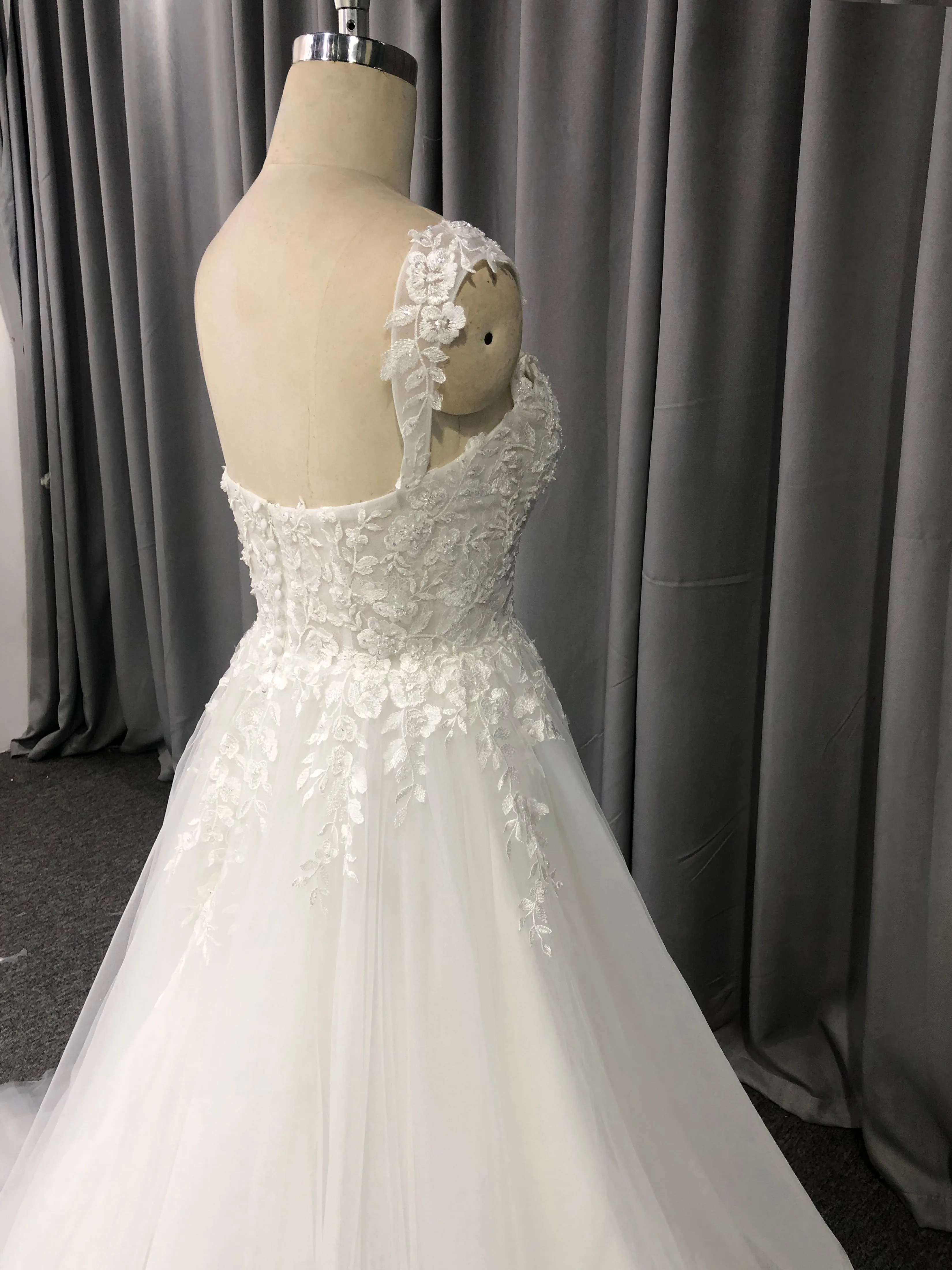 Robe trapèze cache cœur Dentelle&Tulle Robe de Mariée avec la courte traîne