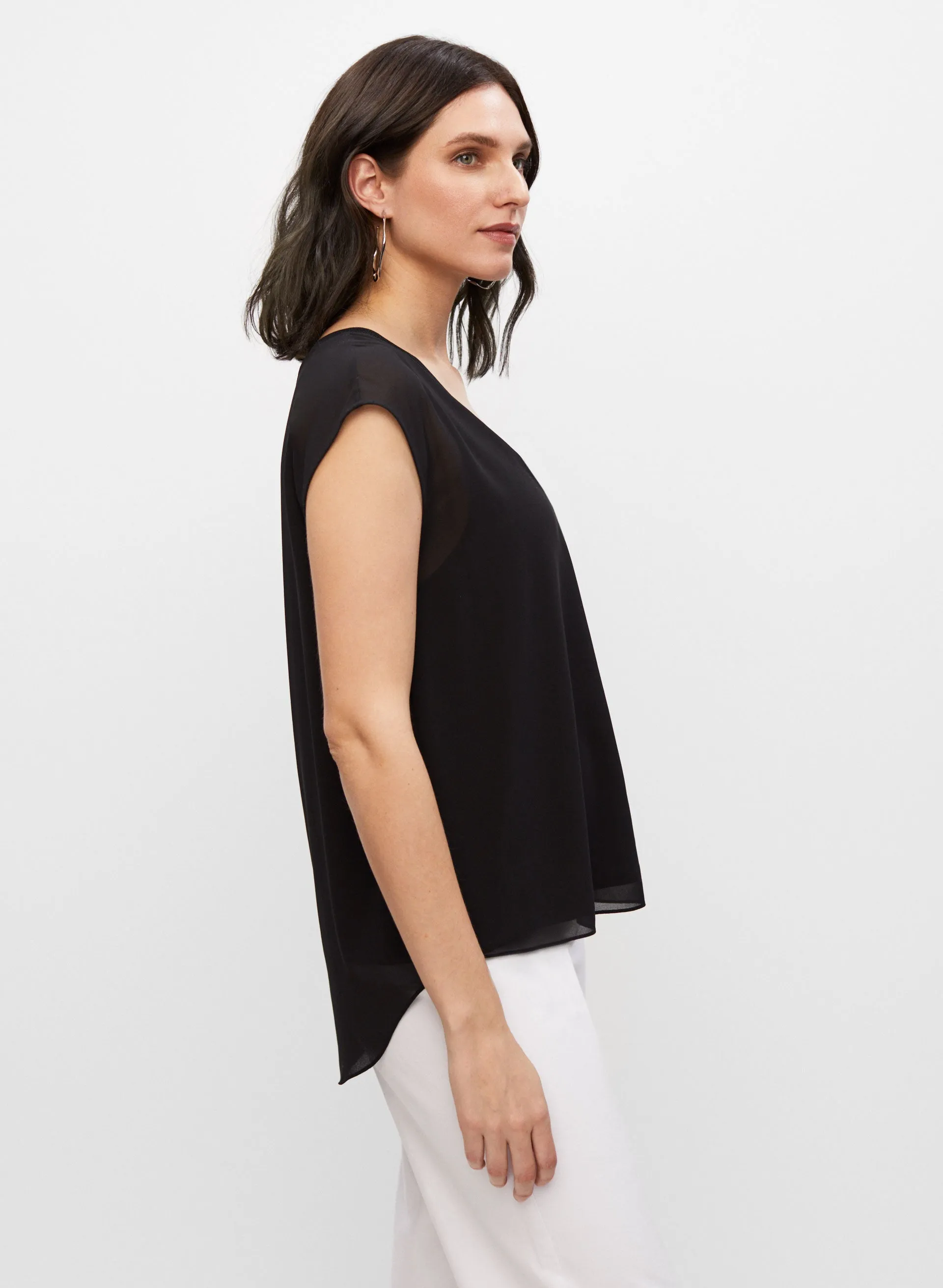 V-neck Sleeveless Blouse